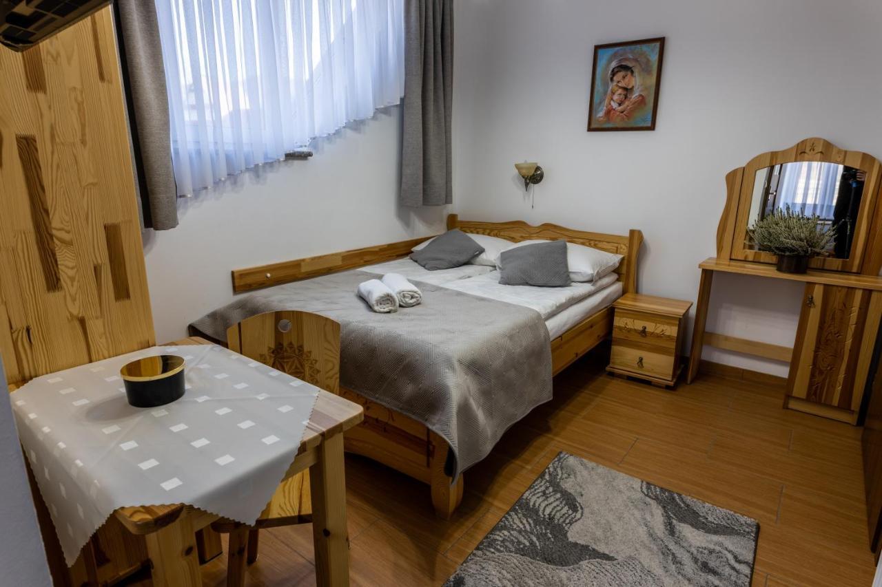 Aplit 2 Guest House 자코파네 외부 사진